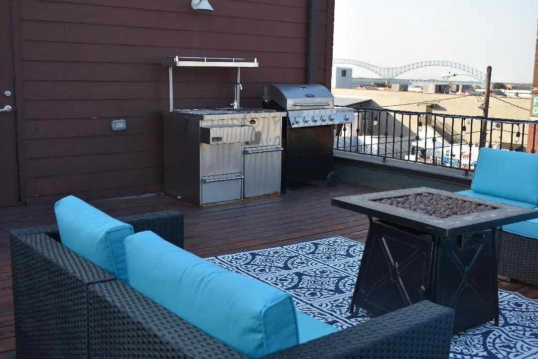3 Blocks To Beale, 4B 6B, Garage, Roof Top Deck, Hot Tub, View, Sleeps 18 Memphis
