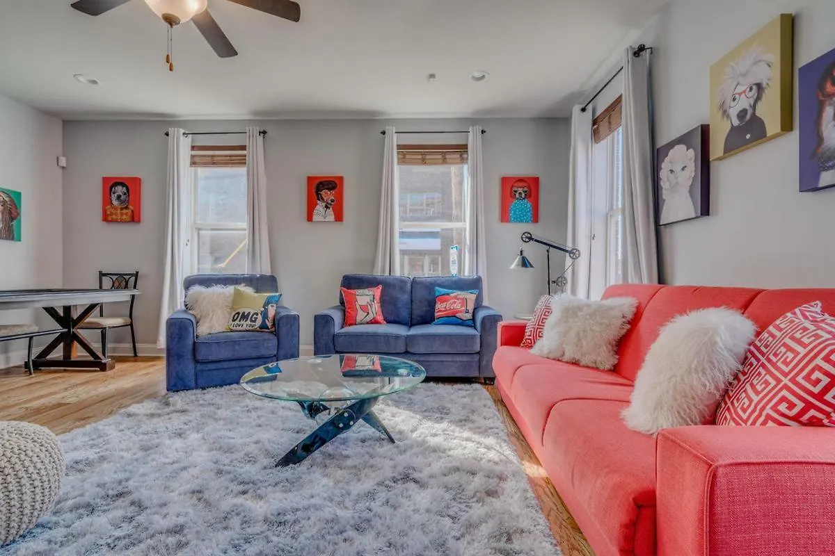 3 Blocks To Beale, 4B 6B, Garage, Roof Top Deck, Hot Tub, View, Sleeps 18 Memphis 0*,