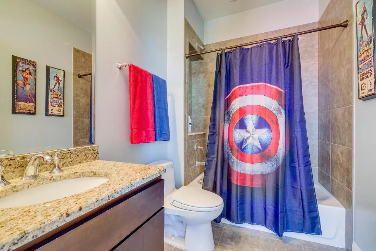 3 Blocks To Beale, 4B 6B, Garage, Roof Top Deck, Hot Tub, View, Sleeps 18 Memphis 0*,